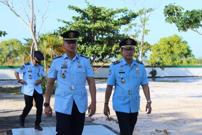 
 Jajaran Lapas dan Kantor Imigrasi Batulicin Gelar Upacara Tabur Bunga Sambut Hari Kemenkumham ke 78