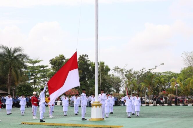 
 Putra Putri terbaik Paskibra Kabupaten Tanah Bumbu Berhasil Kibarkan Sang Merah Putih Upacara HUT RI ke-79