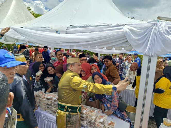 
 Hangatnya Perayaan Hari Jadi ke-22 Tanah Bumbu: Beragam Sajian Kuliner Nusantara