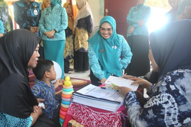 
 Ketua TP PKK Tanah Bumbu Andi Irmayani Rudi Latif : Lomba Posyandu 2025 Jadi Momentum Tingkatkan Pelayanan Kesehatan