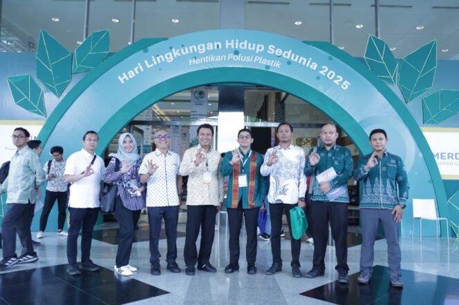 
 Bupati Andi Rudi Latif Hadiri Rakornas Pengelolaan Sampah 2025