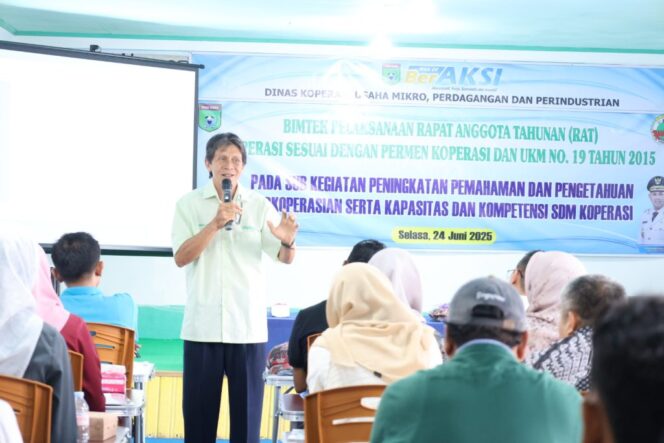 
 Pemkab Tanbu Gelar Bimtek Pelaksanaan RAT Koperasi