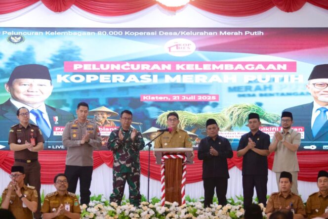 
 Bupati Andi Rudi Latif Hadiri Peluncuran Kelembagaan 80.000 Koperasi Desa/Kelurahan Merah Putih