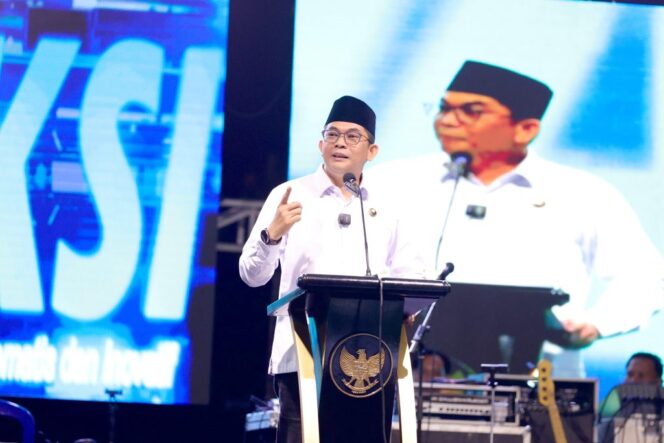 
 Bupati Andi Rudi Latif Resmi Buka Aksi Tanah Bumbu Bershalawat: Untuk Keberkahan Tanbu dan Indonesia