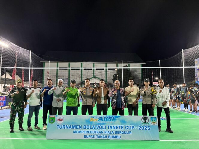 
 Turnamen Bola Voli Tanete Cup 2025 Resmi Dimulai, Perebutkan Piala Bupati Tanah Bumbu