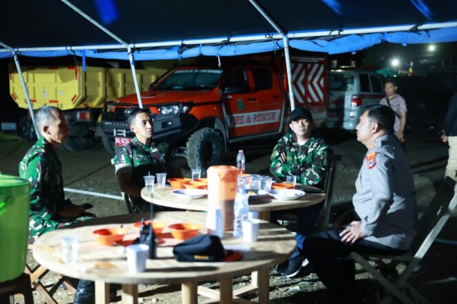 
 Bupati Andi Rudi Latif Bentuk Satgas Aksi Cepat Tanah Bumbu, Misi Penyelamatan Korban Kecelakaan Helikopter
