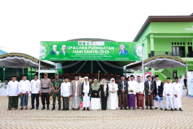 
 Peringatan Hari Santri 2025 di Tanah Bumbu Berlangsung Khidmat