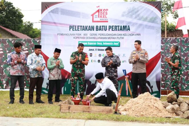 
 Peletakan Batu Pertama Koperasi Desa/Kelurahan Merah Putih di Tanah Bumbu