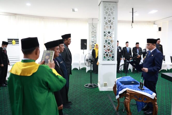 
 Bupati Andi Rudi Latif Lantik Pejabat Pimpinan Tinggi Pratama Perdana di Pemkab Tanah Bumbu