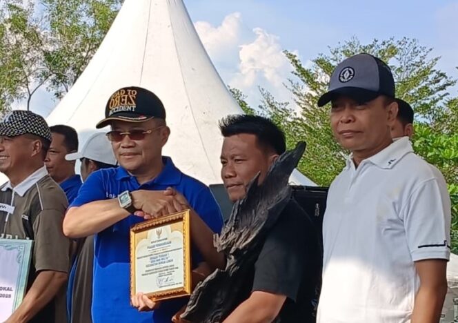 
 Desa Sarimulya Raih Juara Adipura Lokal Tanah Bumbu