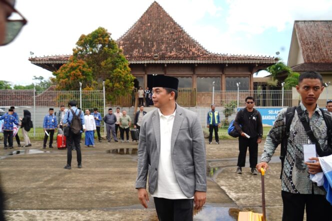 
 Batulicin–Makassar Terbang Perdana, Tiket Langsung Ludes