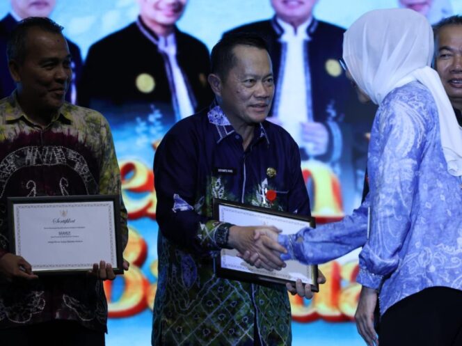 
 Tanah Bumbu Terima Sertifikat WBTb Indonesia, MASSUKIRI Resmi Ditetapkan Sebagai Warisan Budaya Takbenda