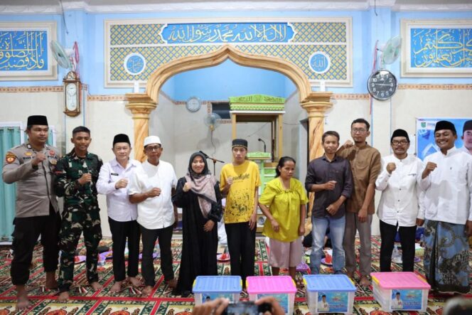 
 Safari Ramadan 1447 H di Karang Bintang, Pemkab Tanah Bumbu Salurkan Bantuan Hibah Masjid, Santunan Lansia dan Disabilitas