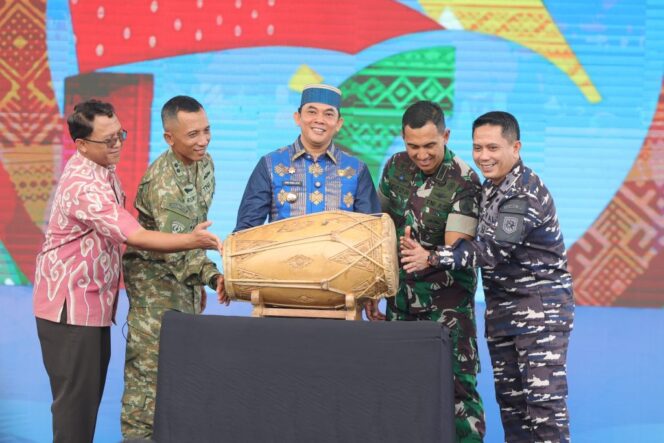 
 HUT Ke-23 Kabupaten Tanah Bumbu, Bupati Andi Rudi Latif Resmi Buka Aksi Inovasi Tanbu 2026