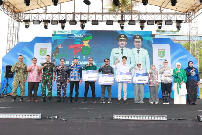 
 Aksi Inovasi Tanbu 2026, Bupati Andi Rudi Latif Apresiasi Karya Desainer Lokal di Lomba Logo HUT ke-23 Tanah Bumbu
