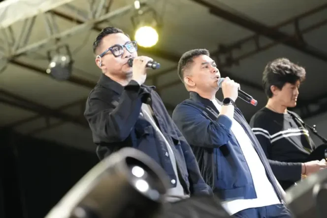 
 Aksi Ady Eks Naff Semarakkan Mappanre Ri Tasi’e di Tanah Bumbu Kalsel, UMKM Lokal Raup Berkah