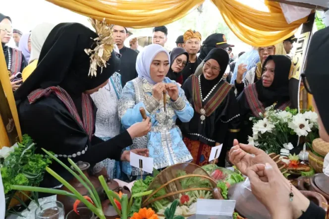 
 Kuliner Etnis Meriahkan Pesona Budaya Mappanre Ri Tasi’e 2026 di Pantai Pagatan Tanah Bumbu