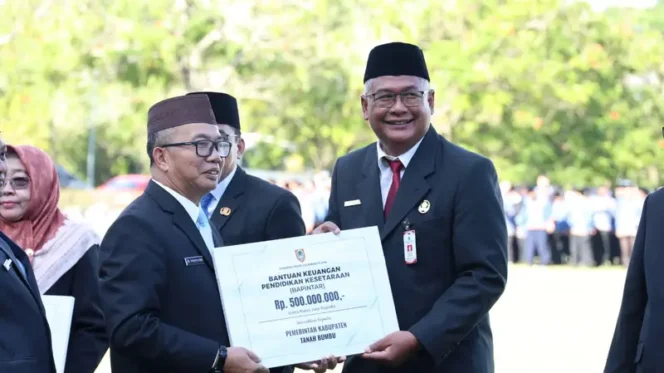 
 Pemkab Tanah Bumbu Terima Bantuan Keuangan Pendidikan Kesetaraan dari Pemprov Kalsel