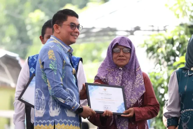 
 Bupati Andi Rudi Latif Resmikan Mal Pelayanan Publik : Layanan Cepat, Mudah, dan Terpadu untuk Masyarakat