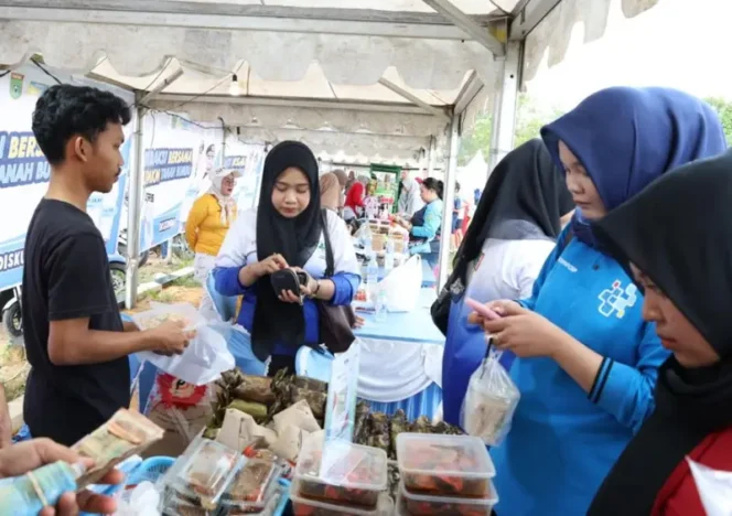 
 Aksi Sinergitas Merah Putih 2026 di Satui: Antusiasme Warga Warnai Senam, Storytelling, dan Layanan Publik