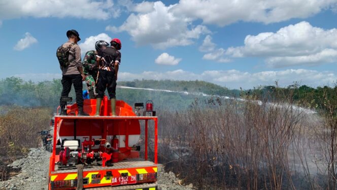
 Tiga Titik Kebakaran Lahan di Tanah Bumbu Dalam Satu Hari, Berhasil Dikendalikan BPBD dan Tim