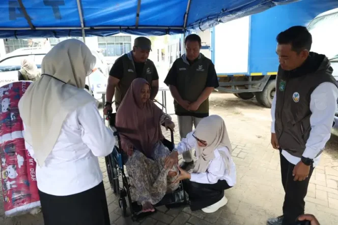 
 Pemkab Tanah Bumbu dan Kemensos Salurkan Bantuan ATENSI untuk 100 Penyandang Disabilitas
