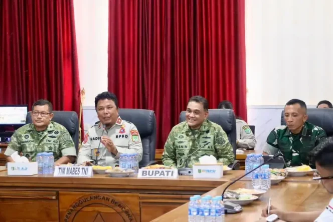 
 Tim Mabes TNI Apresiasi Aksi Nyata Satgas Karhutla Tanah Bumbu