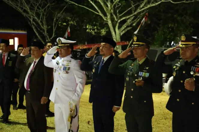 
 Apel Renungan Suci dan Ziarah Makam Pahlawan, Bupati Tanah Bumbu Hormati Jasa Pahlawan