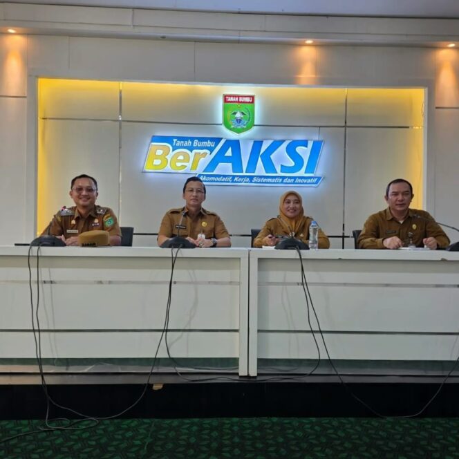 
 Tanah Bumbu Launching Dashboard AKSI SIMPATI untuk Pengelolaan Sampah Terpadu